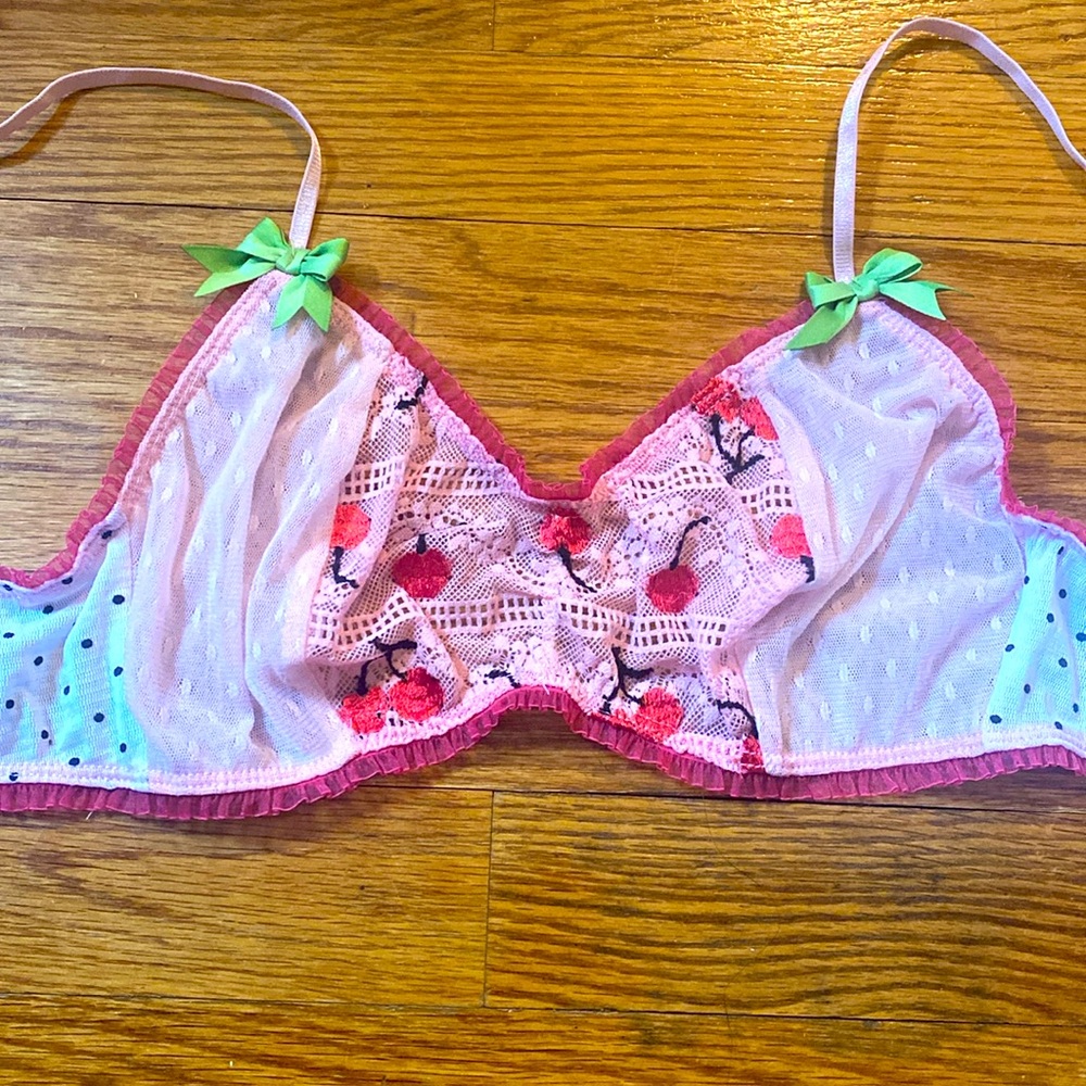 Lucy B. Pin up Rockabilly cherry bra bandeau